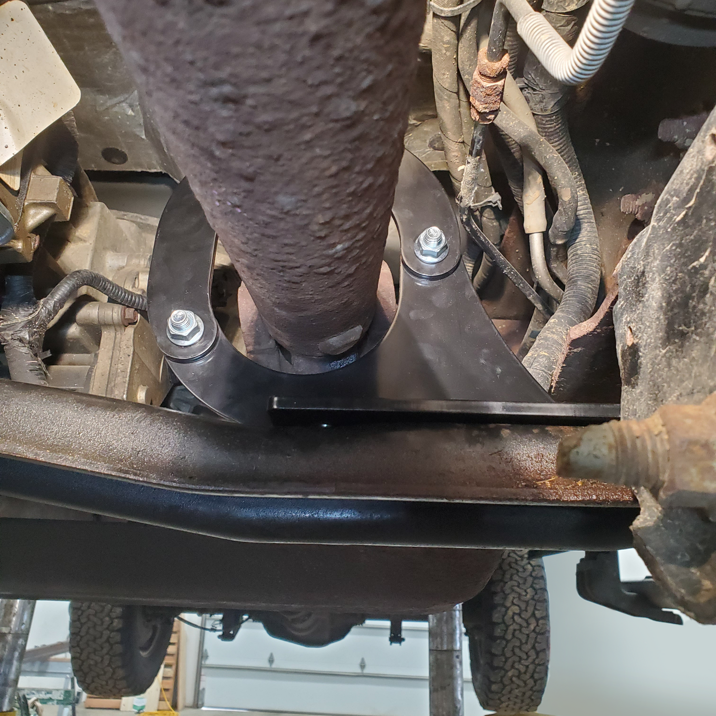 1999-2010 FORD F250-F550 Driveshaft Loop Kit